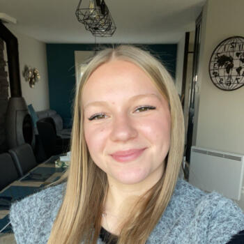 Babysitter in Auberchicourt: Emma