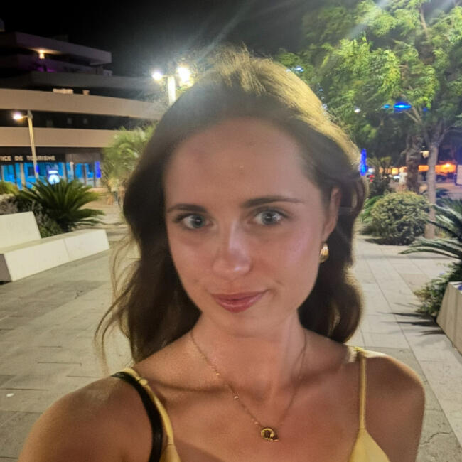 Babysitter in Férin: Laurine