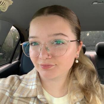 Babysitter in Sydney: Laura