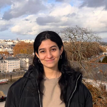 Babysitter in Angers: Sarra