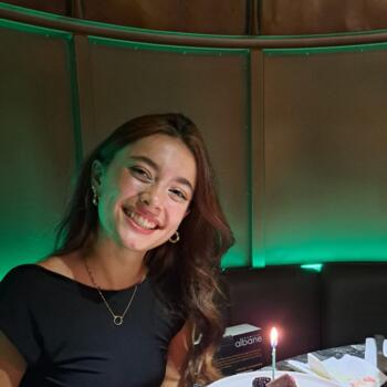 Babysitter in Paris: Clémence