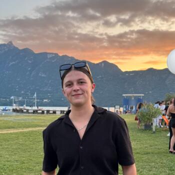 Baby-sitter Annecy: Laura