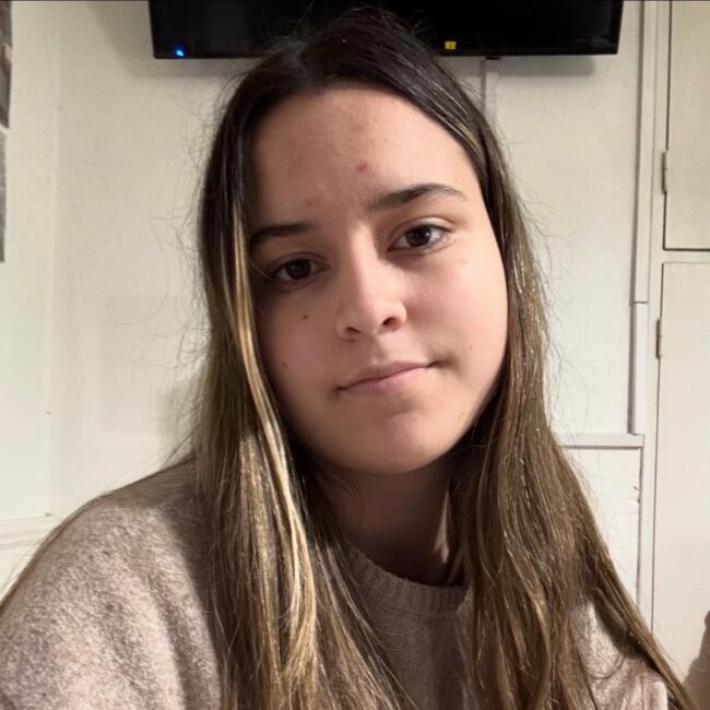 Babysitter in Montevideo: Valentina Echinope