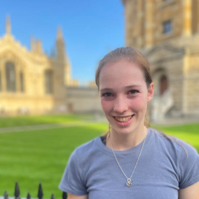 Babysitter in London: Ashlyn