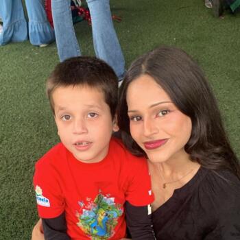 Babysitter in Capiatá: Raquel