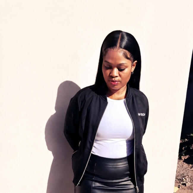 Babysitter in eManzimtoti: Nondumiso