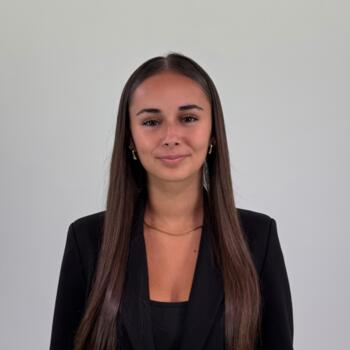 Babysitter in Montluçon: Camélia