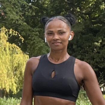 Baby-sitter in Chelles: Elizabete