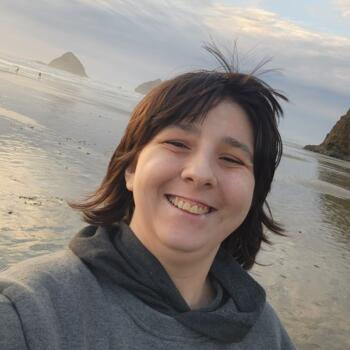 Babysitter in Portland: Alexandra