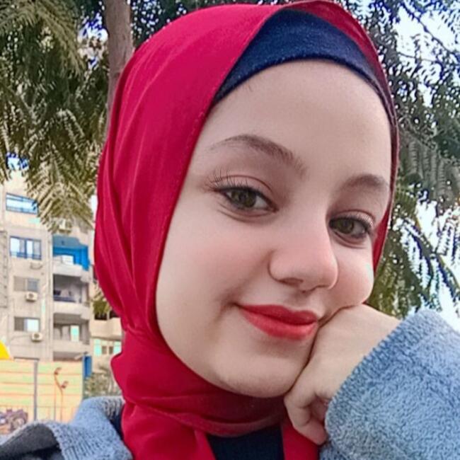 جليسة أطفال في القاهرة الجديدة: مريم