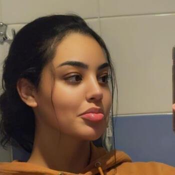 Baby-sitter Angers: Aya