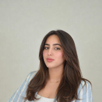 Babysitter in Casablanca: Nora