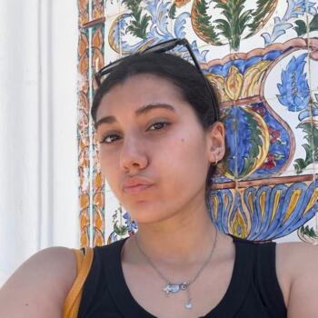 Babysitter in Paris: Imane Mazarine