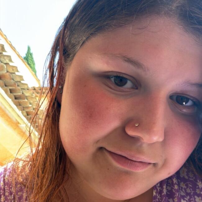Babysitter in Saint-Quentin: Elysa