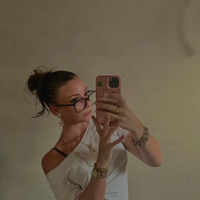 Babysitter in Bourges: Loli