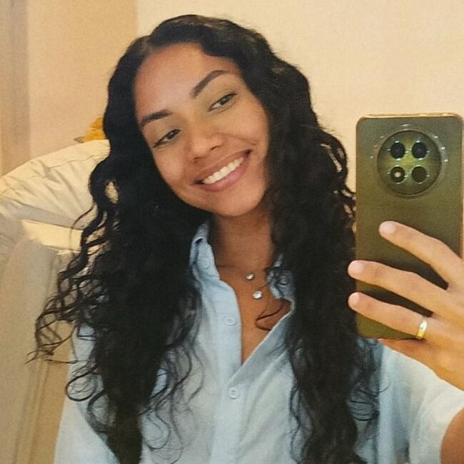 Babá em Armação dos Búzios: Julia