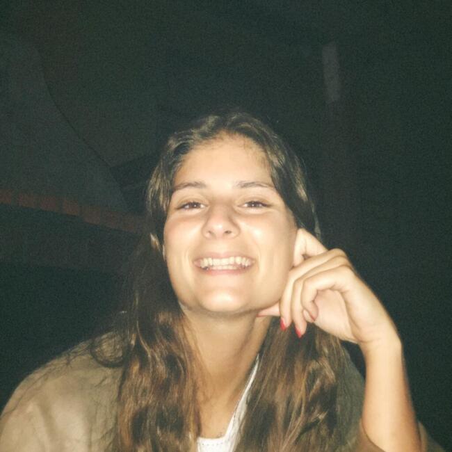 Babysitter in Cascais: Inês