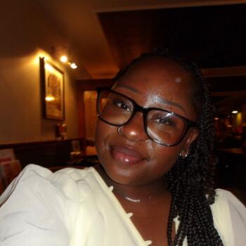 Babysitter in Norwich: Nissi