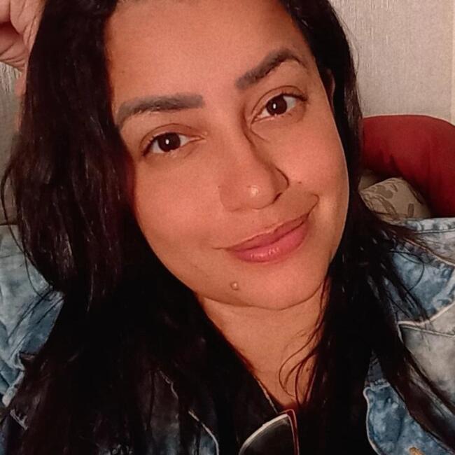 Babá em Volta Redonda: Thais