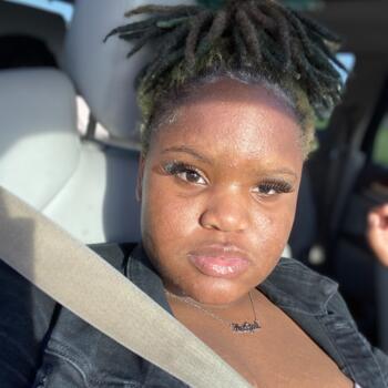 Babysitter in West Memphis: Jordyn