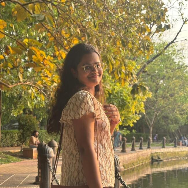 कोलकाता में बेबीसिटर: Rashika