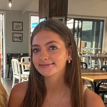 Babysitter in Porirua: Leila