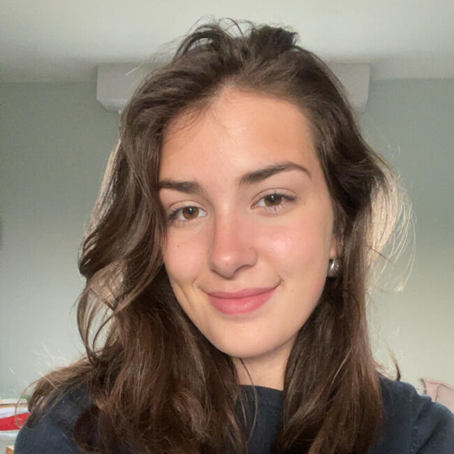 Babysitter in Saleux: Coline