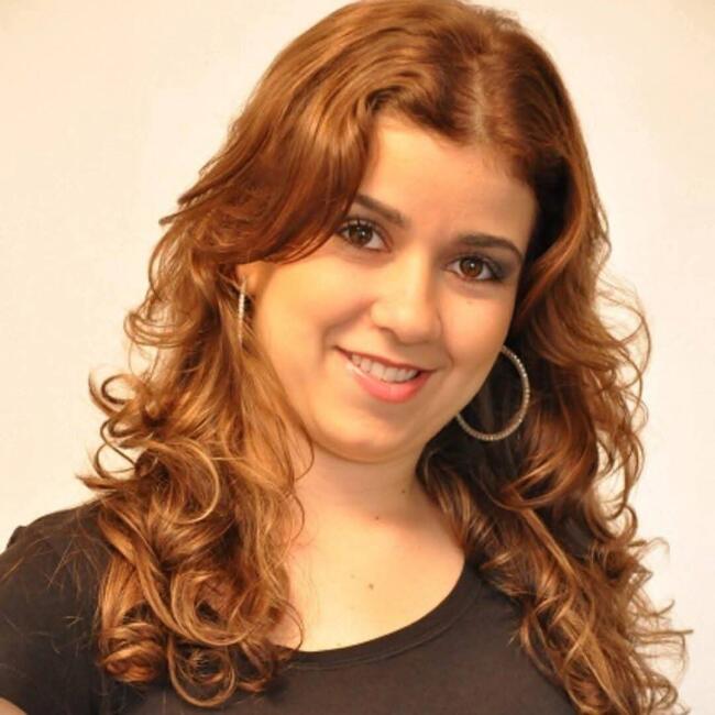 Babá em Betim: Evelyn