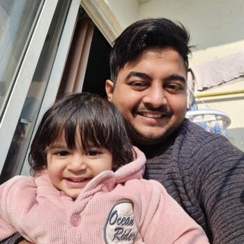 Nanny job in Noida: babysitting job Rupali