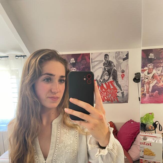 Babysitter in Orléans: Lucie