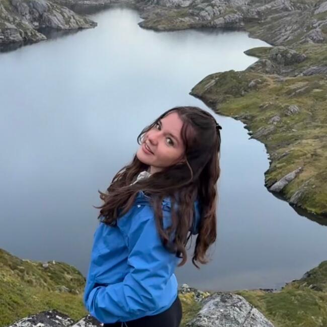 Babysitter in Bergen: Alessia