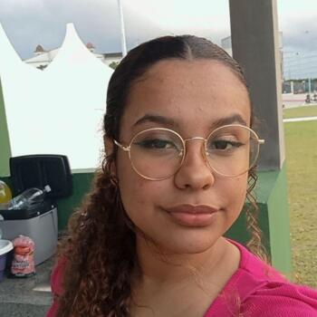 Babysitter in Criciúma: Kauany