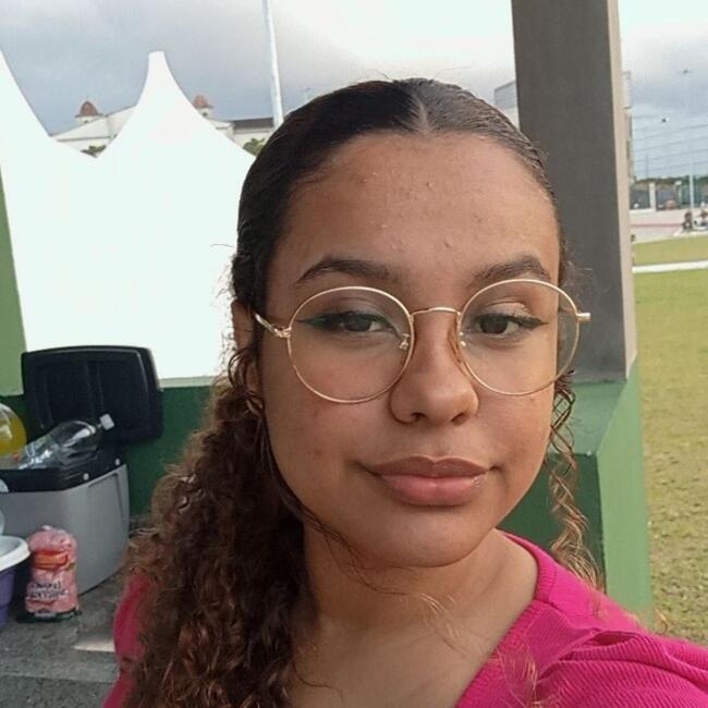 Babysitter in Criciúma: Kauany