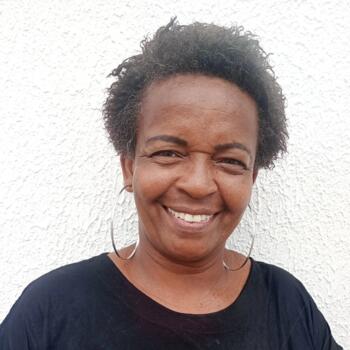 Babysitter in São Gonçalo (São Gonçalo): Mara