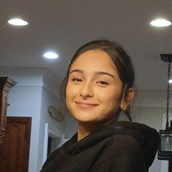 Babysitter in Covington: Gabby