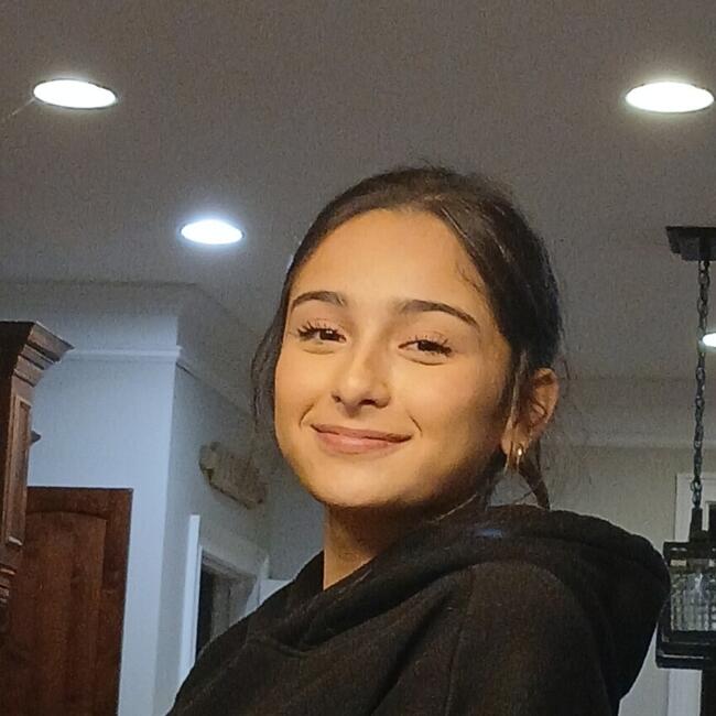 Babysitter in Covington: Gabby