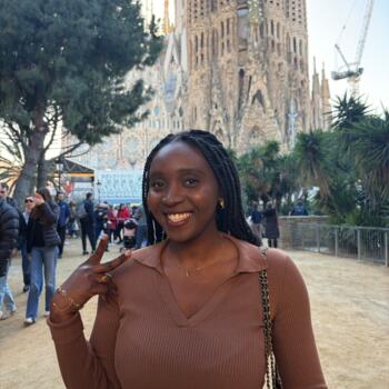 Babysitter in Colombes: Marion