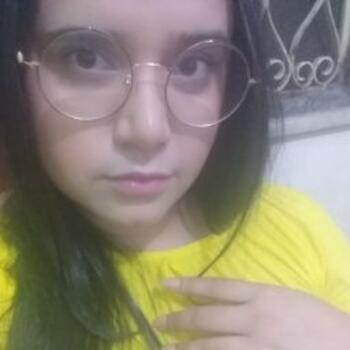 Babá em São João de Meriti: Kariane