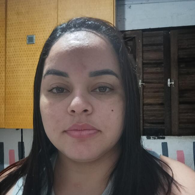 Babysitter in Praia Grande: Claudia Neves