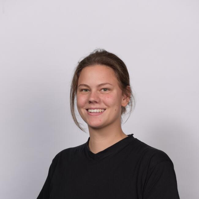 Babysitter in Budapest: Eszter