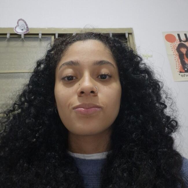 Babysitter in Uberlândia: Adriana