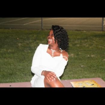 Babysitter Deerfield Beach: Emmanuela