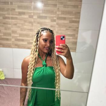 Babysitting job in Águas Lindas de Goiás: babysitting job Larisse