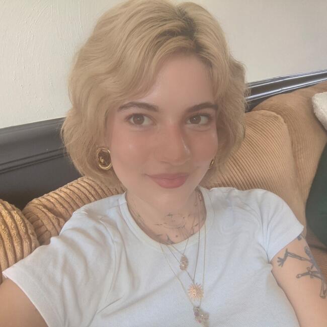Babysitter in London: Audrey