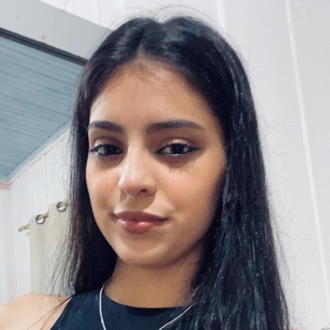 Babá em Ponta Grossa: Emanuelli Fernanda