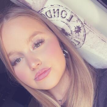 Babysitter in Verlaine: Clara