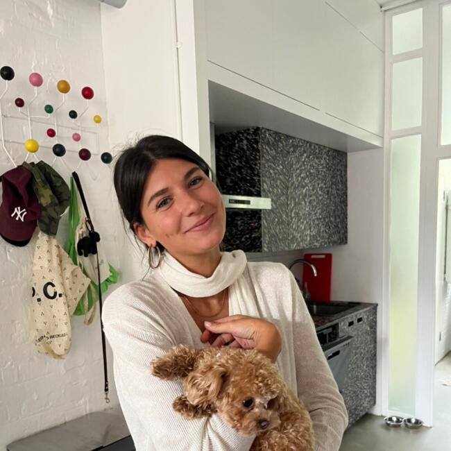 Babysitter in Saint-Gilles: Annabel