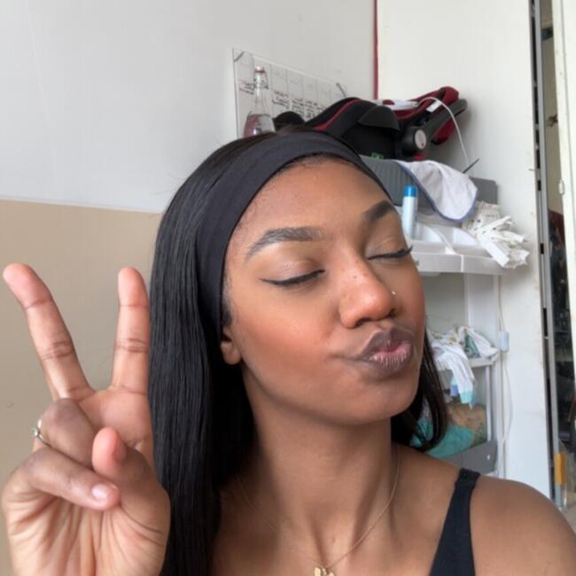 Babysitter in Paris: Doriane