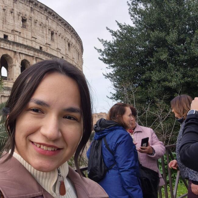 Babysitter in Bologna: Mokhinur