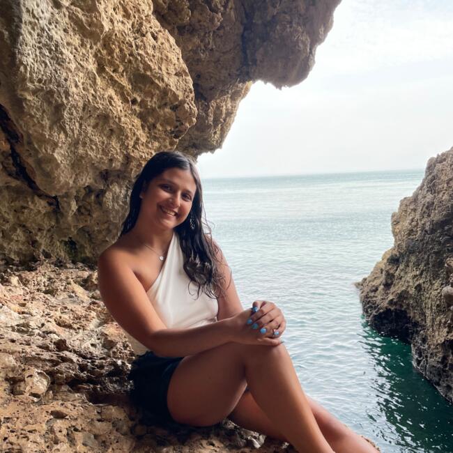 Babysitter in Setúbal: Sara